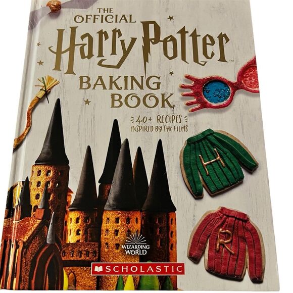 The Official Harry Potter Baking Book Hardcover Cookbook 40+ Recipes - Picture 1 of 5